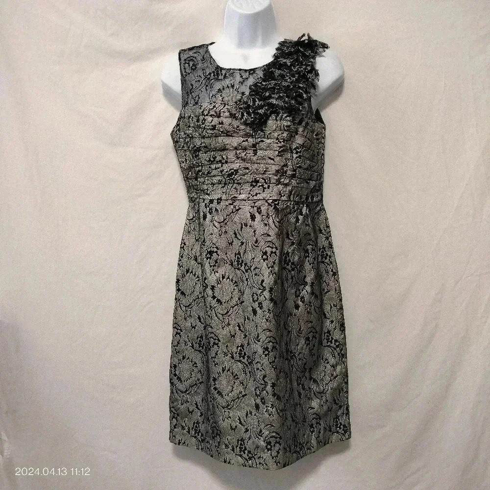 Taylor petite size 4p Black Gold Metallic Lined Cocktail Party Dress - Picture 2 of 13